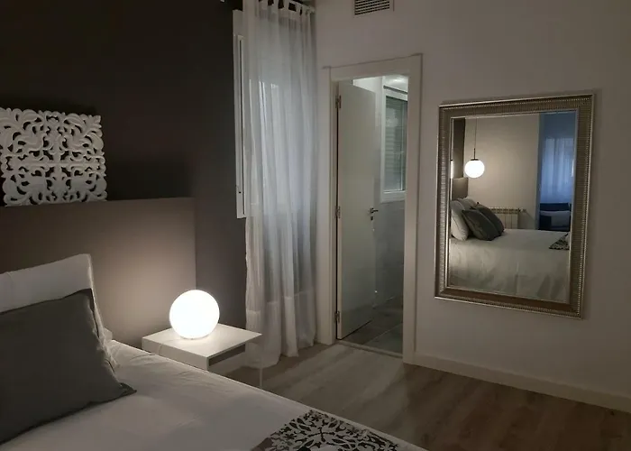 La Parada De Conde Aranda 아파트 *